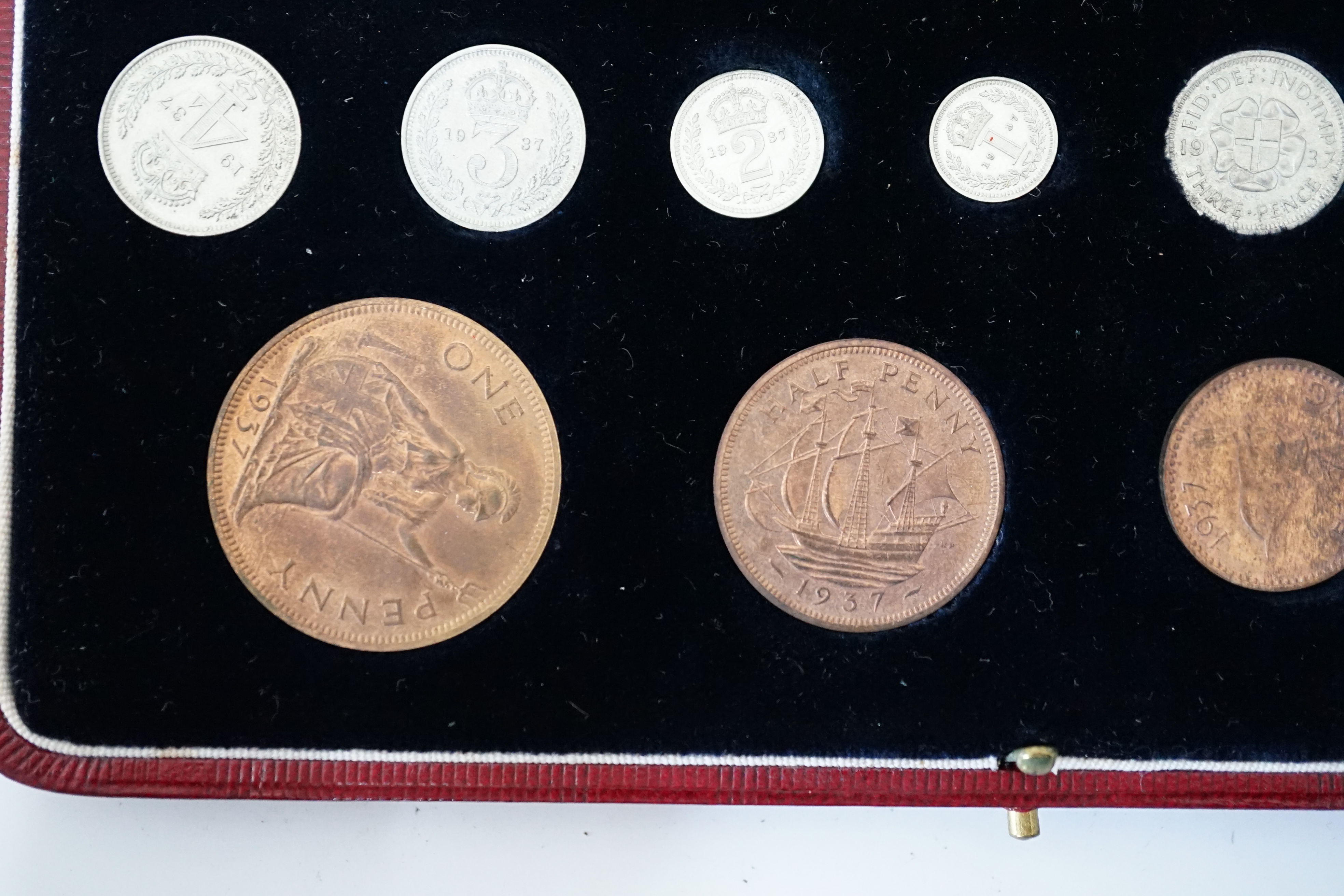 British coins, George VI coronation 1937 specimen fifteen coin set, comprising silver crown to threepence, brass threepence to bronze farthing and silver maundy 1d - 4d, UNC, in case of issue